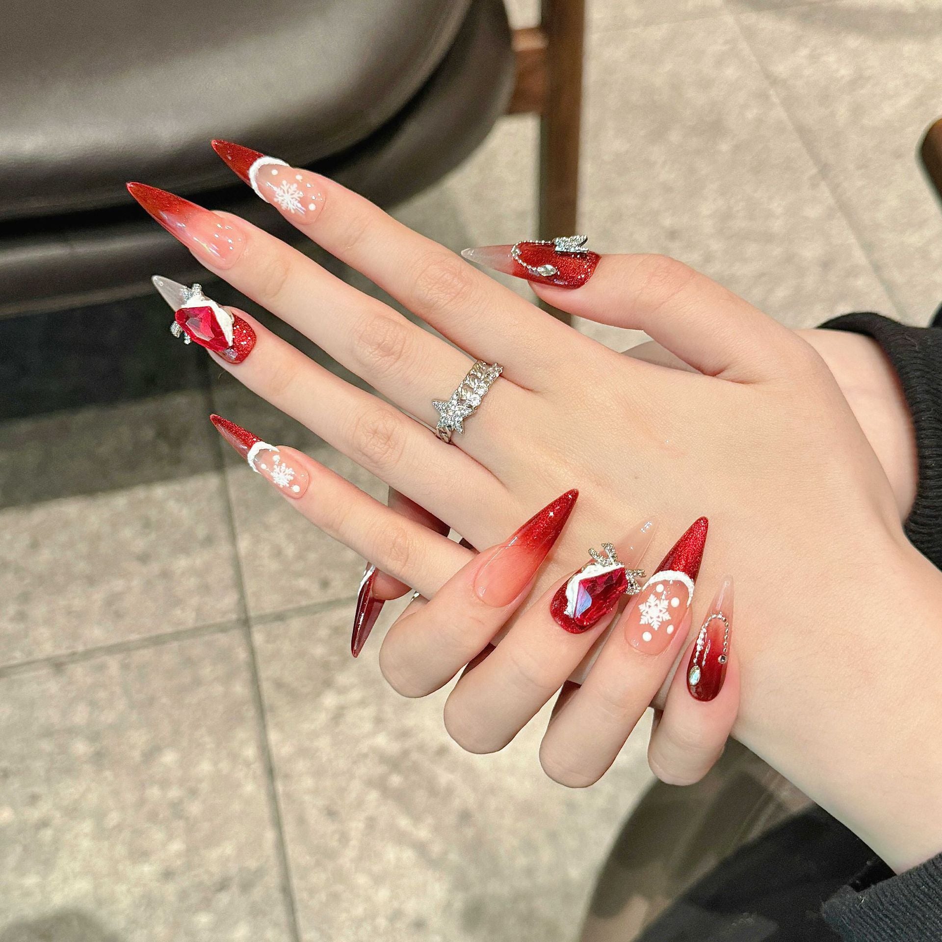 Romantic Christmas Nail Set