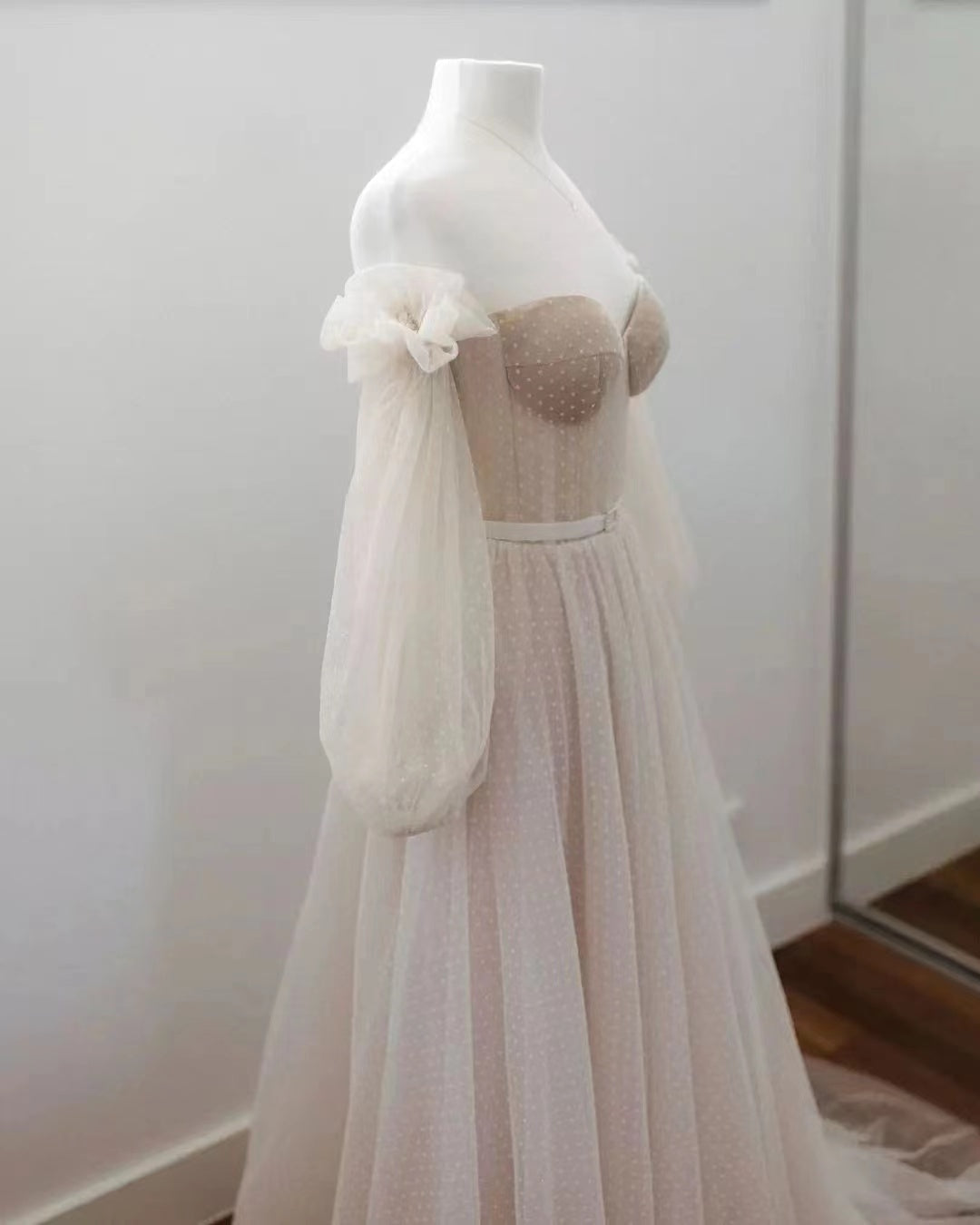 A-line Lovely Wedding Dresses, Sweetheart Bridal Gowns, Long Sleeves Corset Newest Wedding Dresses