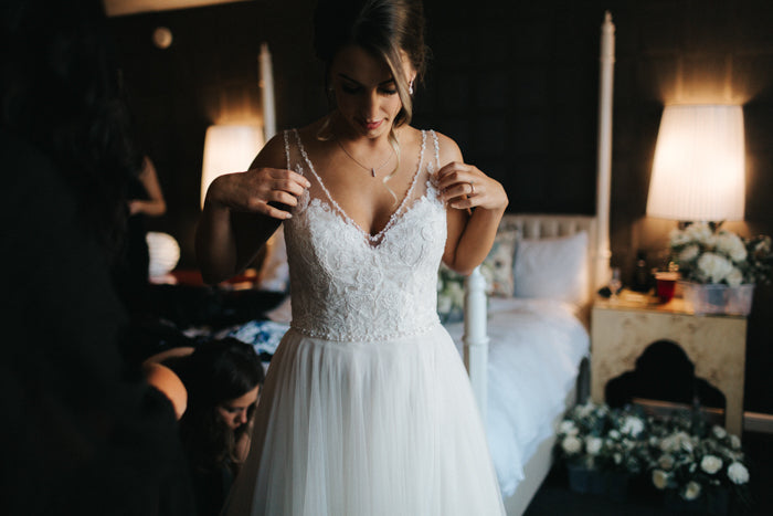 Popular A-line Tulle Lace Wedding Dresses, V-neck Lace Fancy Wedding Dresses
