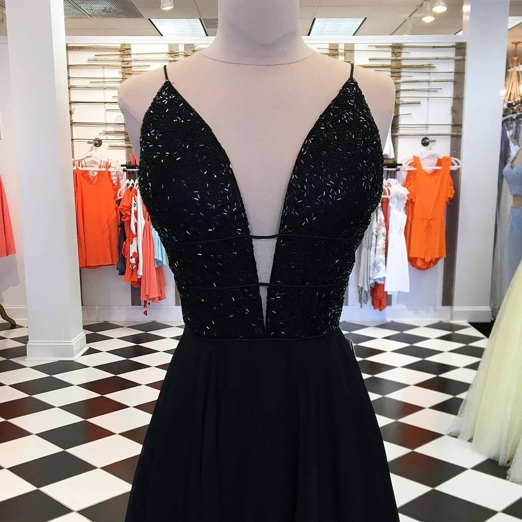 Black V-neck Tulle Beaded Long A-line Prom Dresses