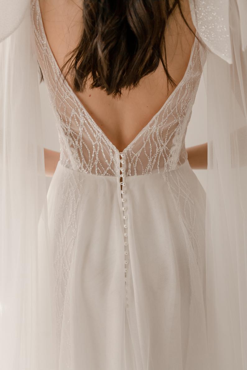 Sleeveless Ivory Sequin Tulle Wedding Dresses, Appliques Wedding Dresses, A-line Wedding Dresses, 2021 Wedding Dresses