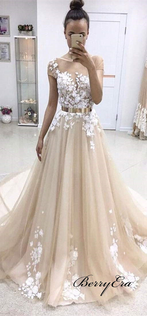 Sleeveless A-line Champagne Lace Tulle Wedding Dresses